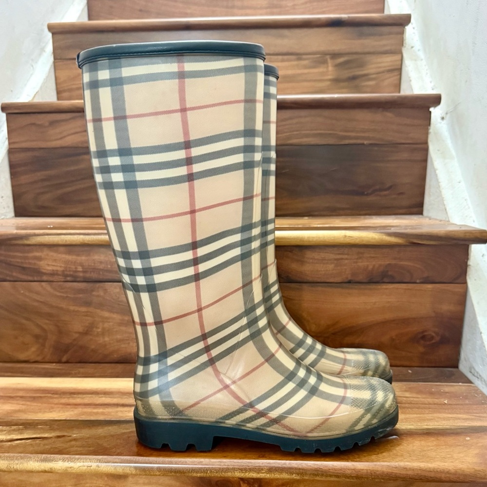 Burberry Rain/snow boots - Picture 5 of 16